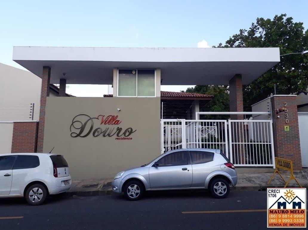 Casa de Condomínio à venda com 4 quartos, 130m² - Foto 1