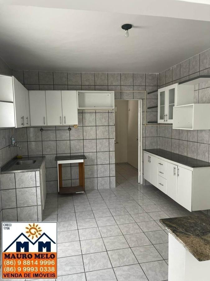 Casa à venda com 5 quartos, 300m² - Foto 10