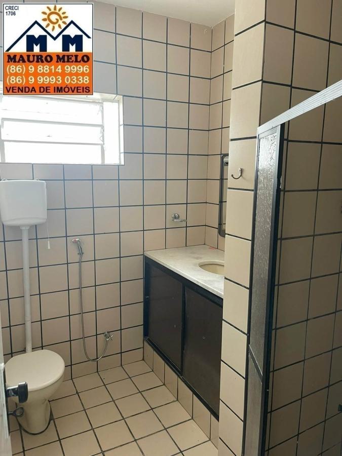 Casa à venda com 5 quartos, 300m² - Foto 11