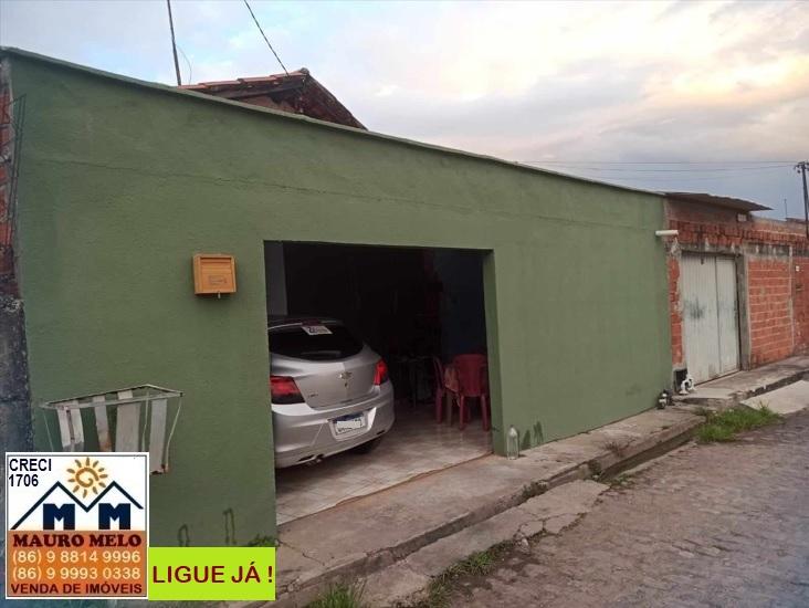 Casa à venda com 3 quartos, 250m² - Foto 1