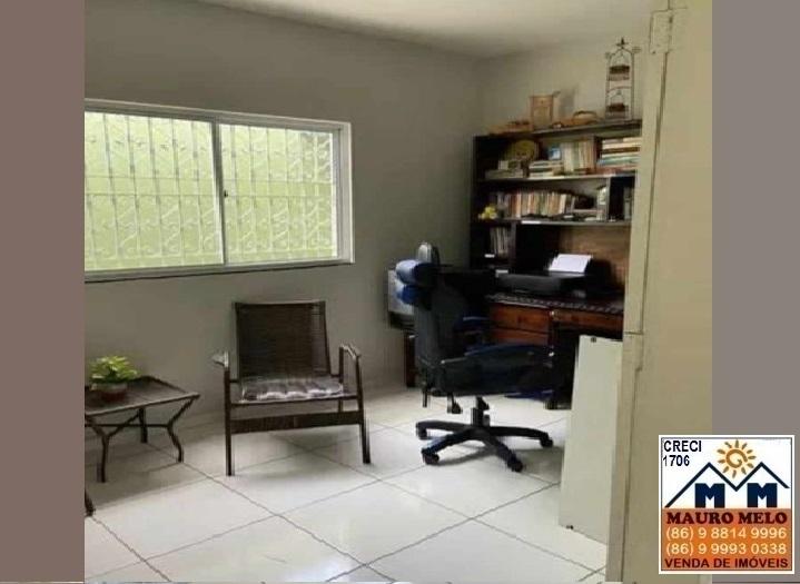 Casa à venda com 3 quartos, 300m² - Foto 4