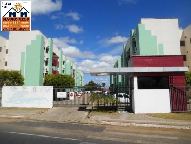 Apartamento à venda com 3 quartos, 76m² - Foto 2