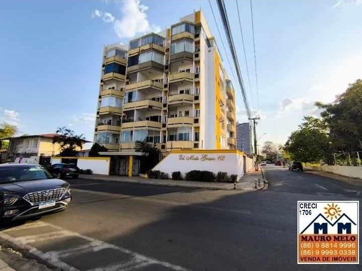 Apartamento à venda com 3 quartos, 155m² - Foto 2